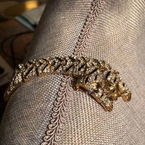 Vintage 1970s Art Deco brooch